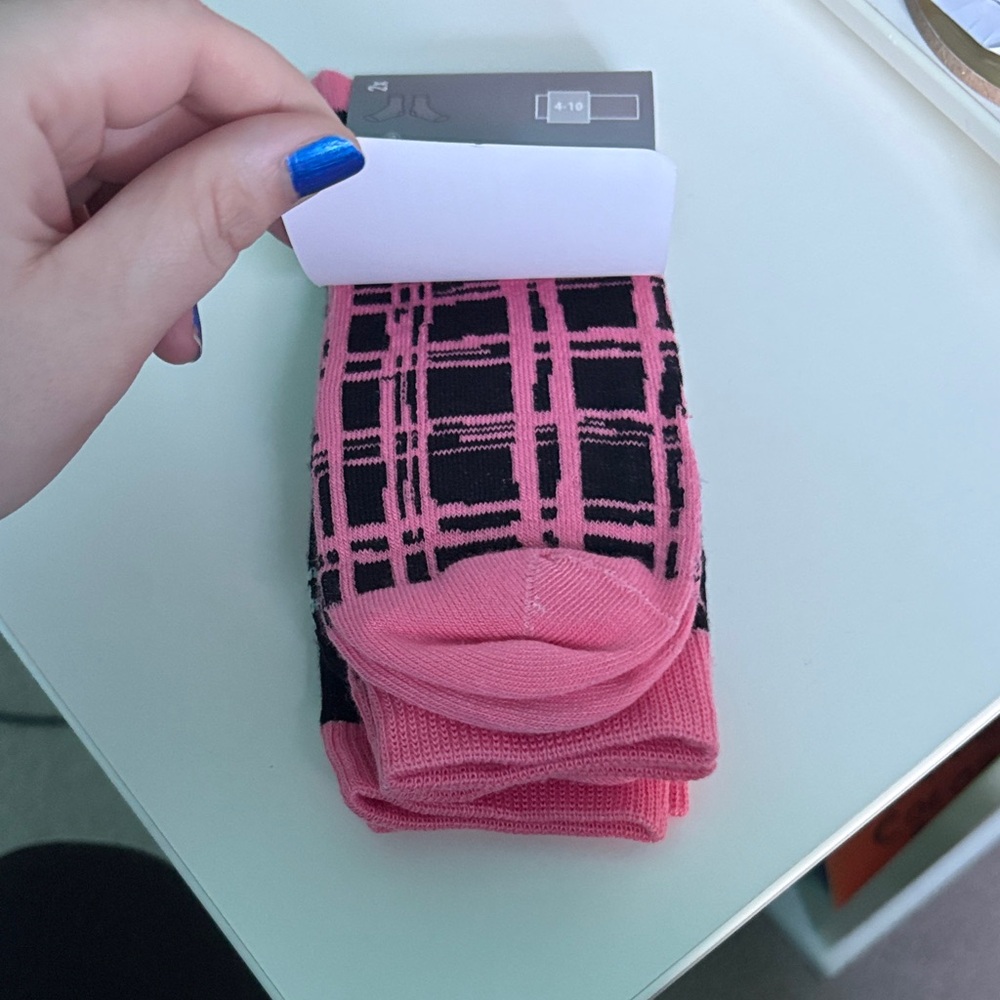 Ladies 2 Pack Valentine's Socks - Black and Pink - Picture 2 of 2